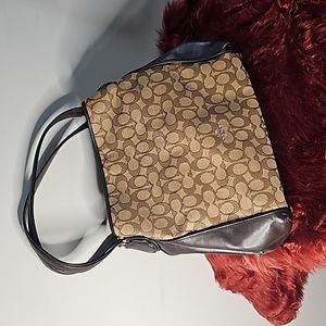LOOK! Classic Coach Purse